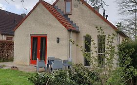 Gezellige vakantiewoning met sauna in Ewijk bij Nijmegen - recreational only no workers